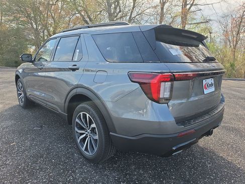 New 2026 Ford Explorer ST-Line AWD/4WD image 4