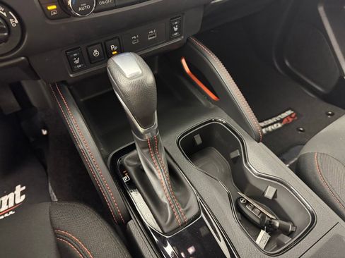 Used 2023 Nissan Frontier PRO-4X w/ Pro Convenience Package image 16