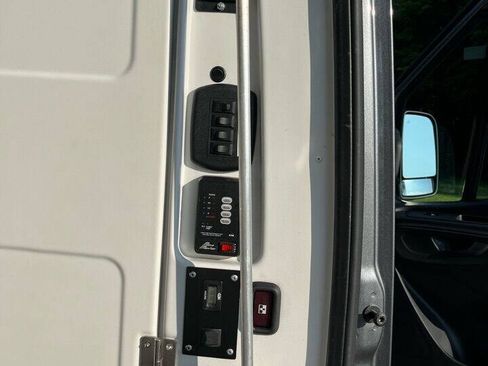 Used 2022 Mercedes-Benz Sprinter 4500 image 22