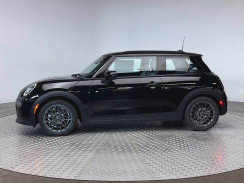 New 2026 MINI Cooper 2-Door Hardtop FWD image 5