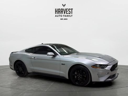 Used 2020 Ford Mustang GT w/ Black Accent Package RWD image 9