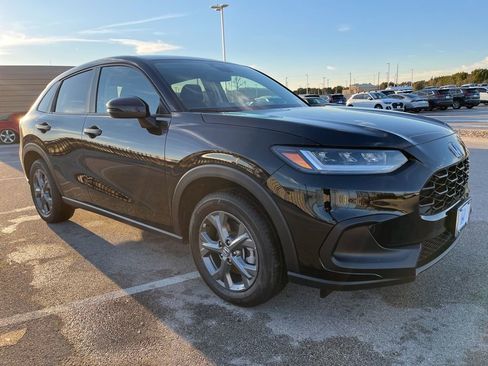 Certified 2026 Honda HR-V LX image 3