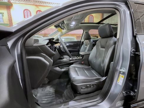 Certified 2021 Buick Envision Essence w/ Sport Touring Package image 10