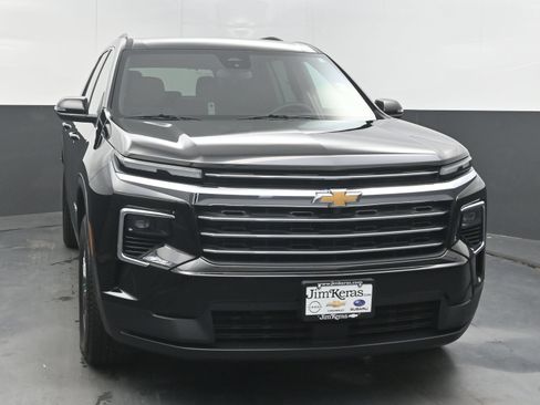 Certified 2026 Chevrolet Traverse LT FWD image 3