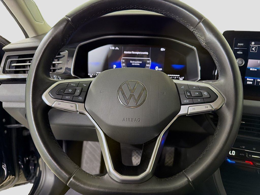 Used 2025 Volkswagen Jetta SE FWD image 14