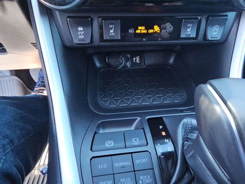 Certified 2025 Toyota RAV4 XLE Premium w/ Weather Package AWD/4WD image 19