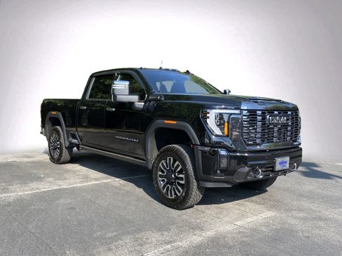 Used 2024 GMC Sierra 2500 Denali Ultimate AWD/4WD image 2