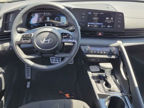 New 2026 Hyundai Elantra SEL Sport FWD image 6