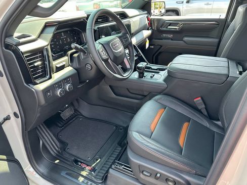 New 2026 GMC Sierra 1500 AT4 w/ AT4 Premium Package AWD/4WD image 7