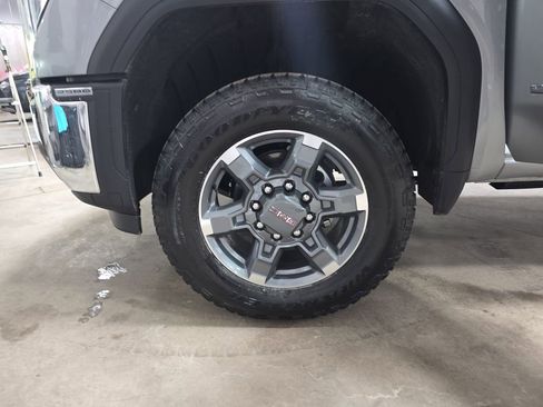 New 2026 GMC Sierra 2500 SLE image 37