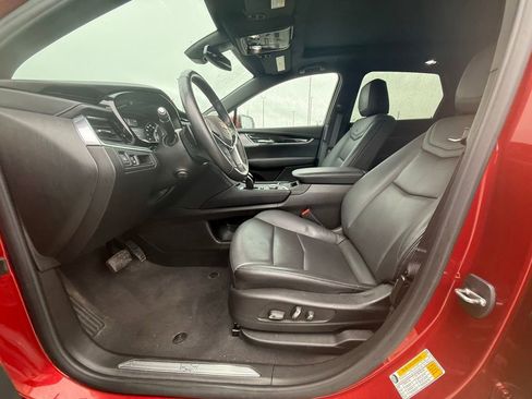 Certified 2024 Cadillac XT5 Premium Luxury AWD/4WD image 30