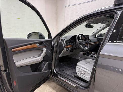 Used 2022 Audi Q5 2.0T Premium Plus image 17