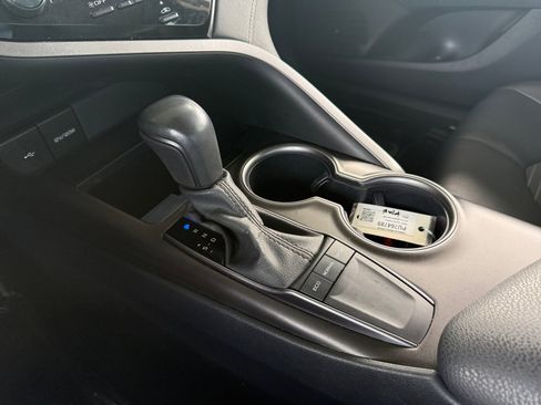 Used 2023 Toyota Camry SE w/ Convenience Package FWD image 21
