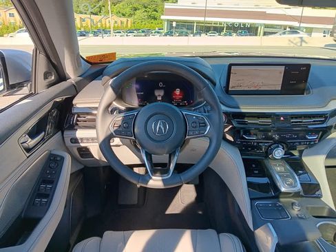 Used 2024 Acura MDX w/ Advance Package AWD/4WD image 24