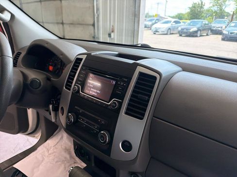 Used 2015 Nissan Frontier SV AWD/4WD image 19