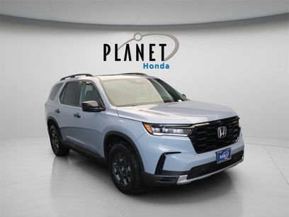 New 2025 Honda Pilot TrailSport