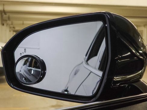 Used 2022 Lincoln Nautilus Standard image 17