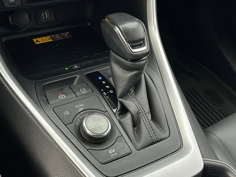 Used 2024 Toyota RAV4 XSE image 20