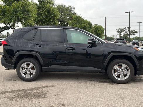 Certified 2025 Toyota RAV4 XLE FWD image 4