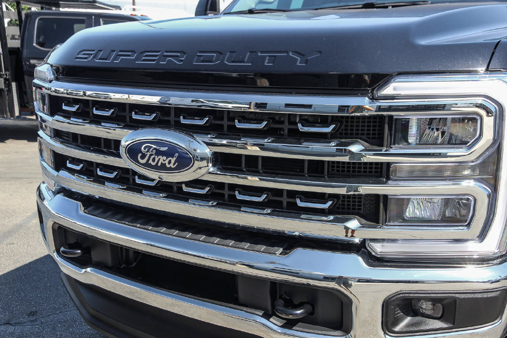 Used 2026 Ford F250 Lariat AWD/4WD image 11
