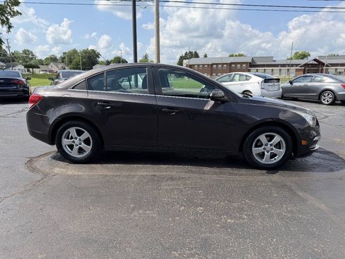 Used 2016 Chevrolet Cruze LT FWD image 6