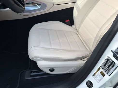 Used 2025 Mercedes-Benz GLE 450 4MATIC Coupe image 13