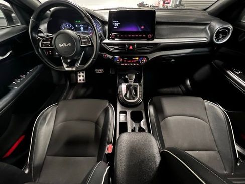 Used 2023 Kia Forte GT-Line w/ GT-Line Premium Package image 17