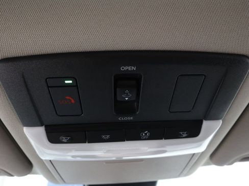 Used 2023 Nissan Altima 2.0 SR FWD image 36