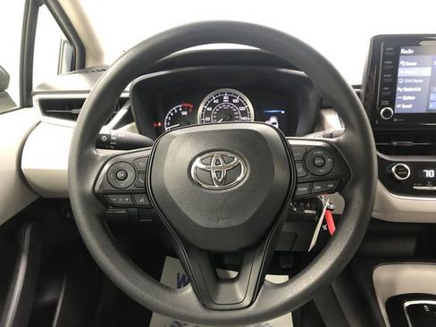 Used 2022 Toyota Corolla LE image 16