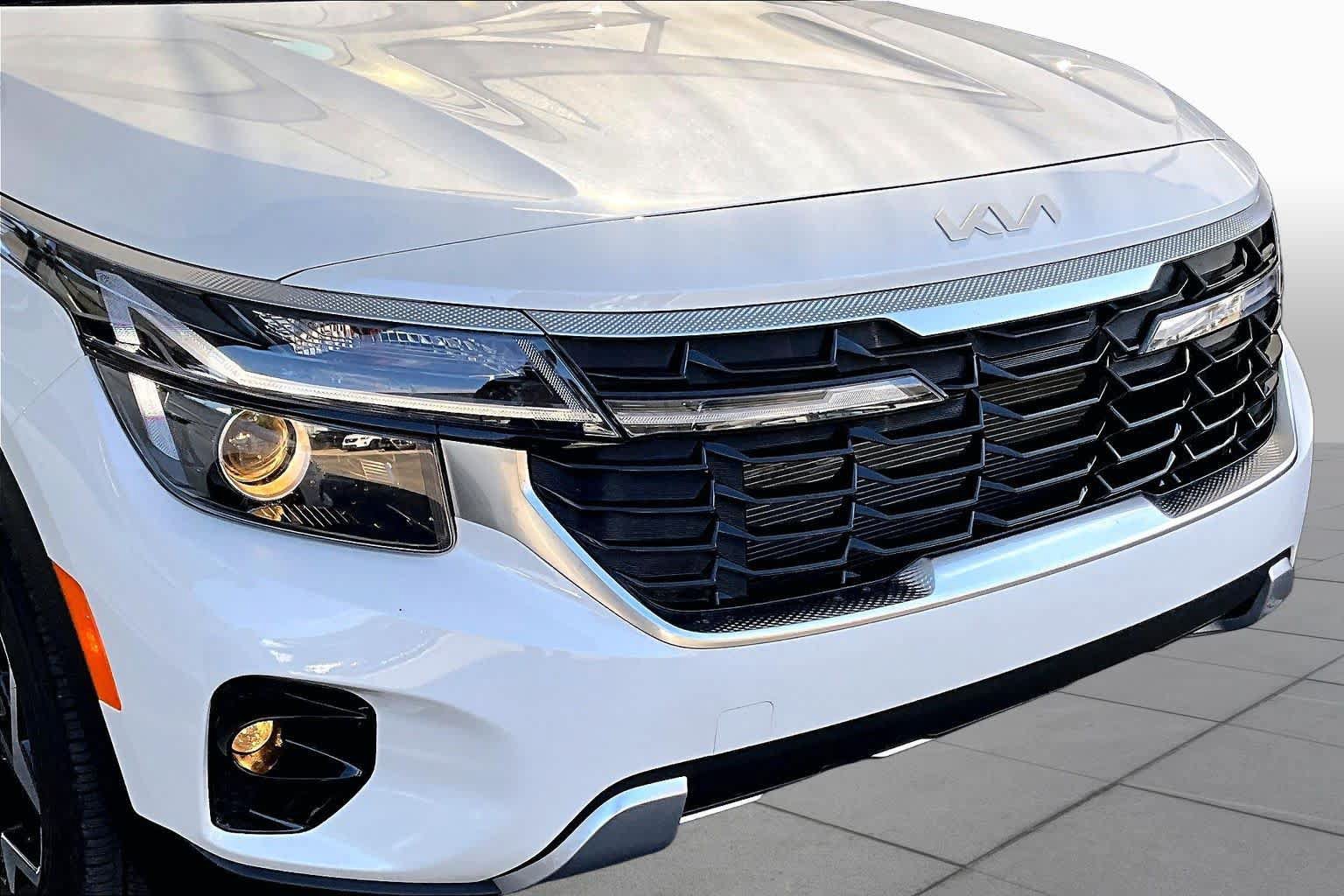 Used 2026 Kia Seltos EX FWD image 30