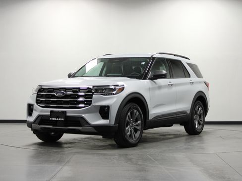 New 2026 Ford Explorer Active w/ Active Comfort Package image 8