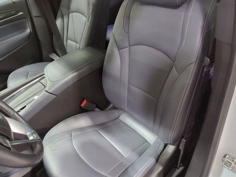 Used 2023 Buick Enclave Essence w/ Experience Buick Package image 19