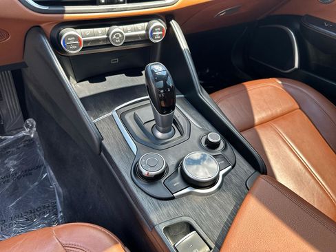 Used 2019 Alfa Romeo Giulia AWD w/ Quick Order Package 22J Sport image 14