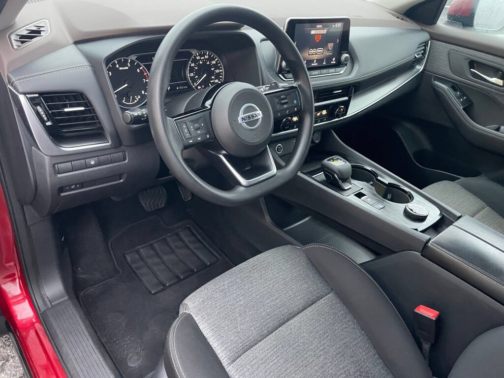Used 2021 Nissan Rogue SV AWD/4WD image 5