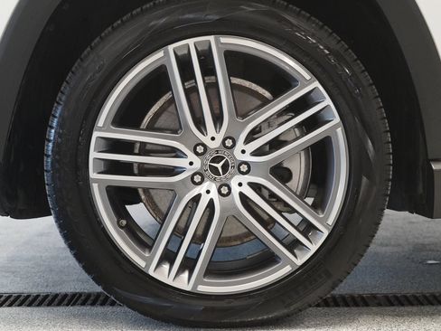 Certified 2023 Mercedes-Benz GLS 450 4MATIC image 8
