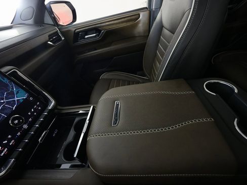 Used 2026 GMC Yukon Denali Ultimate image 40