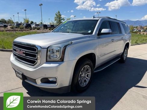 Used 2019 GMC Yukon XL SLT w/ Open Road Package AWD/4WD image 4