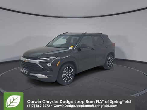 Used 2025 Chevrolet TrailBlazer LT image 7
