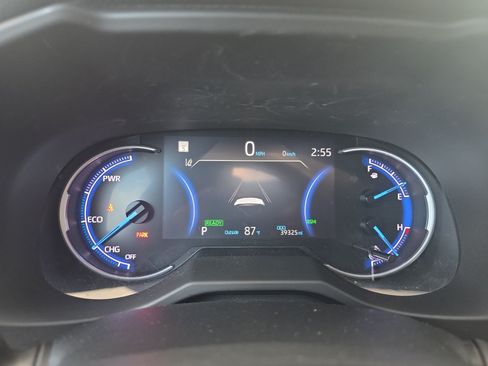 Used 2024 Toyota RAV4 XSE AWD/4WD image 18