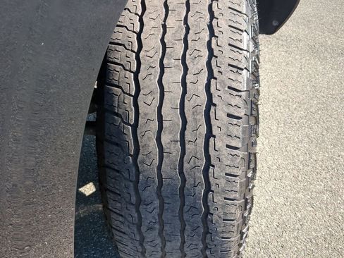 Used 2023 Chevrolet Tahoe Z71 w/ Luxury Package image 11