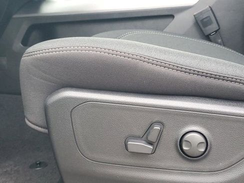 New 2026 RAM 1500 4x4 Crew Cab image 11