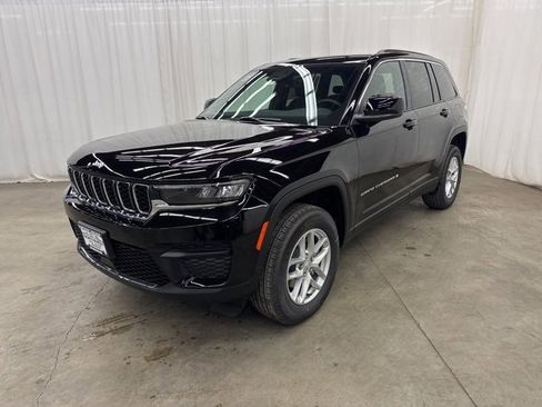 New 2025 Jeep Grand Cherokee Laredo X image 3