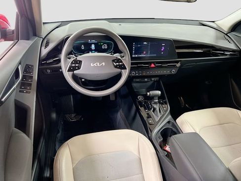 Certified 2023 Kia Niro EX image 22
