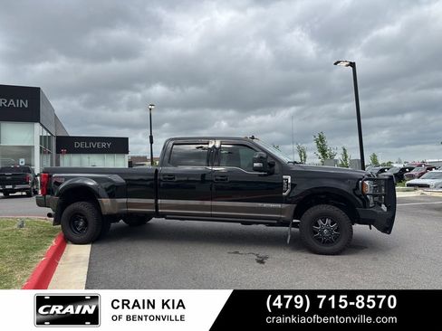 Used 2019 Ford F350 King Ranch w/ King Ranch Ultimate Package AWD/4WD image 3