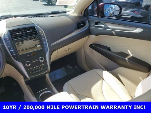 Used 2018 Lincoln MKC Premiere image 16
