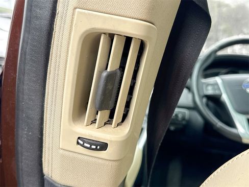 Used 2016 Volvo XC60 T6 w/ Proximity Package image 27