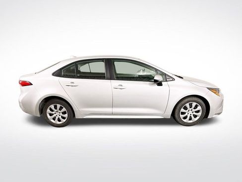 Used 2024 Toyota Corolla LE image 8