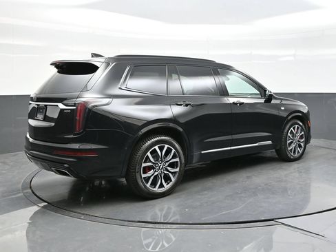 Certified 2023 Cadillac XT6 Sport w/ Technology Package AWD/4WD image 7
