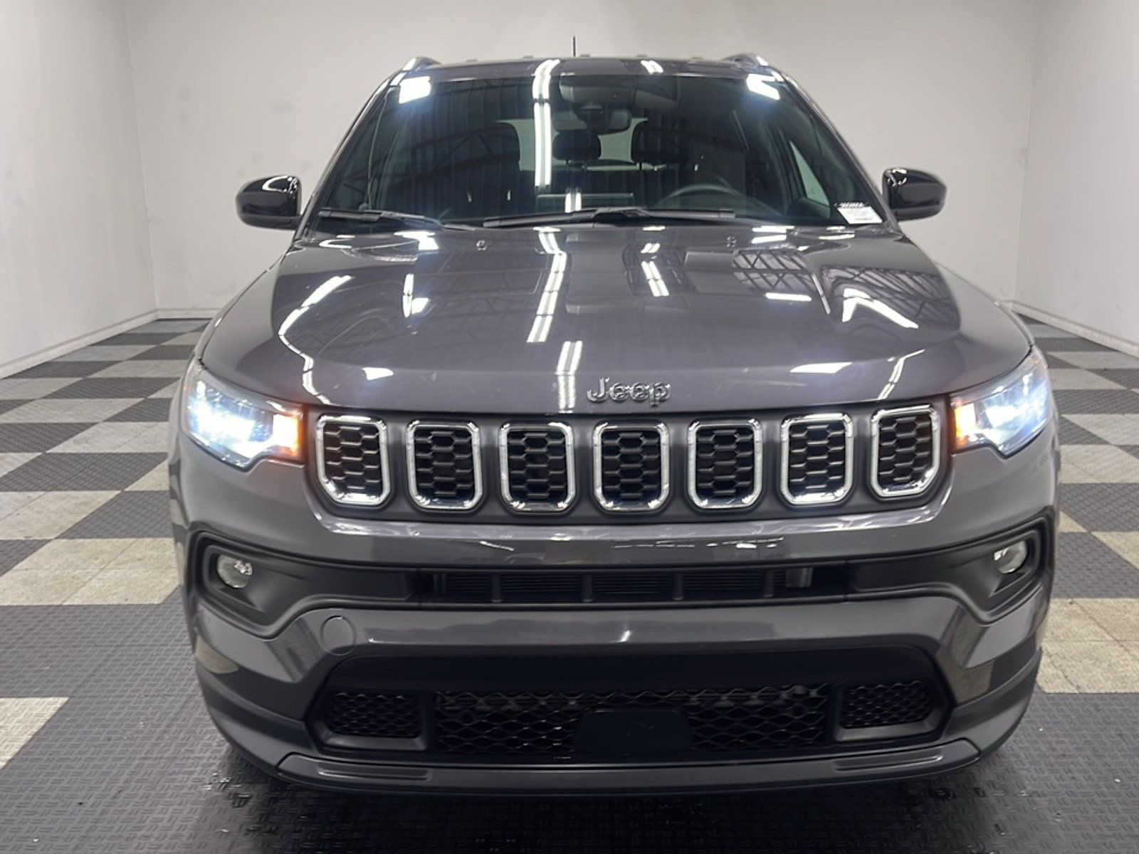 Used 2024 Jeep Compass Latitude AWD/4WD image 24