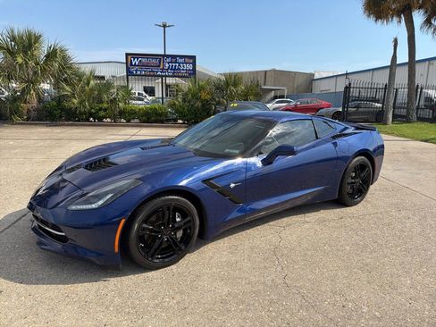 Used 2017 Chevrolet Corvette Stingray Coupe w/ 1LT RWD image 2